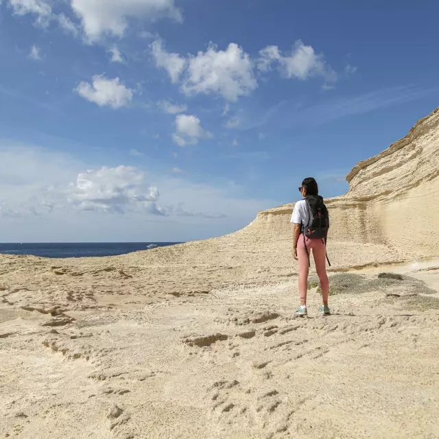 Femme Dos Saint Antoine Decouvrir Bonifacio