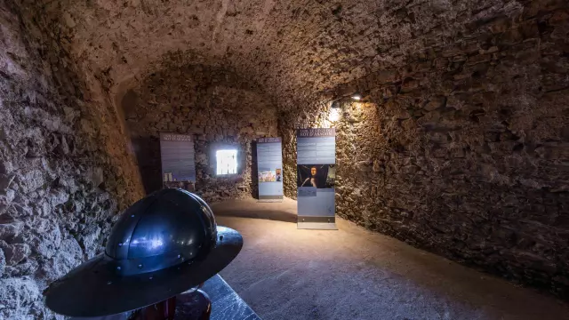 Salle Bastion Etendard Histoire Patrimoine Bonifacio