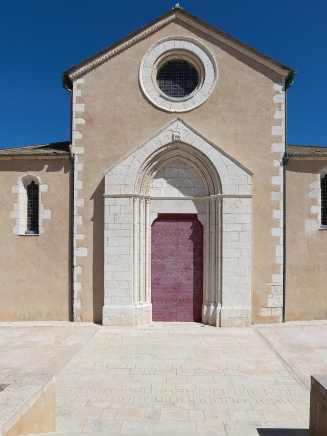 Eglise Saint Dominique Vue Exterieure Bonifacio