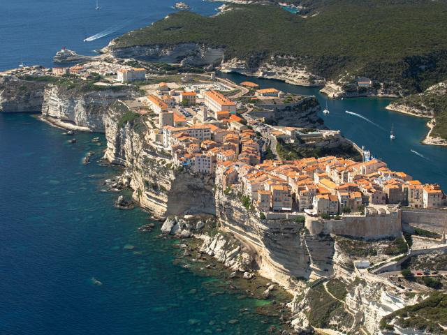 Citadelle Falaises Habitations Vue Aerienne Bonifacio