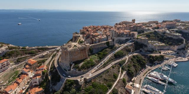 Citadelle Marina Habitations Vue Aerienne Bonifacio