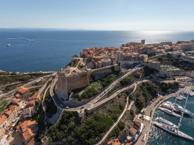 Citadelle Marina Habitations Vue Aerienne Bonifacio