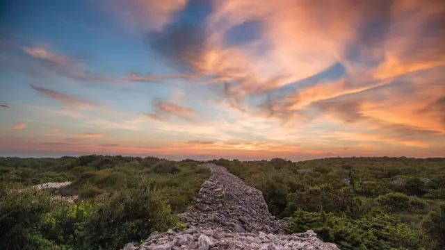 Long Mur Pierre Seche Tramizi Sunset Campagne Bonifacio