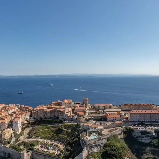 Vue Aerienne Citadelle Caserne Montlaur Falaises Sardaigne Bonifacio