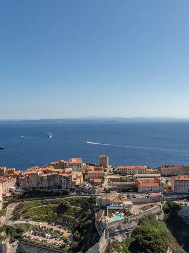 Vue Aerienne Citadelle Caserne Montlaur Falaises Sardaigne Bonifacio