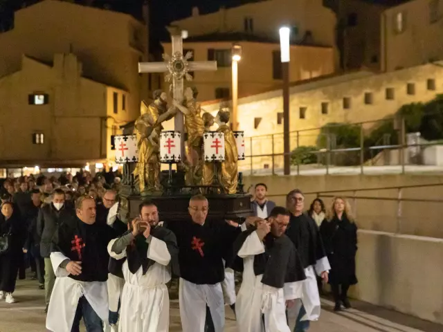 Procession Vendredi Soir Semaine Sainte Bonifacio