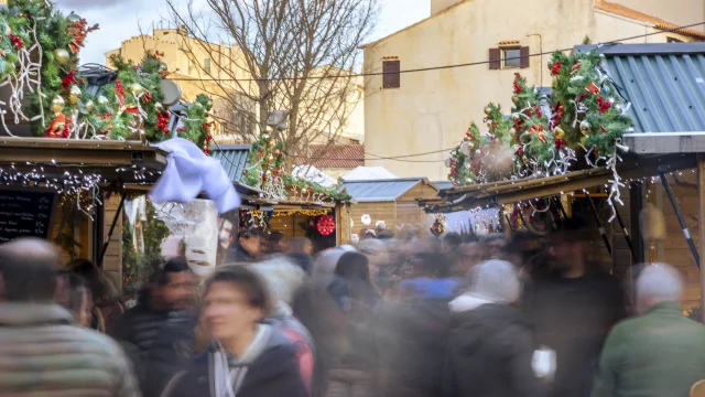 Chalets Visiteurs Natali In Bunifazziu Marche Noel Bonifacio