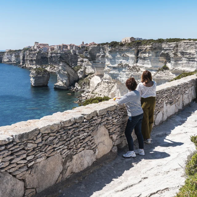 Campu Rumanilu Falaises Femmes Bonifacio