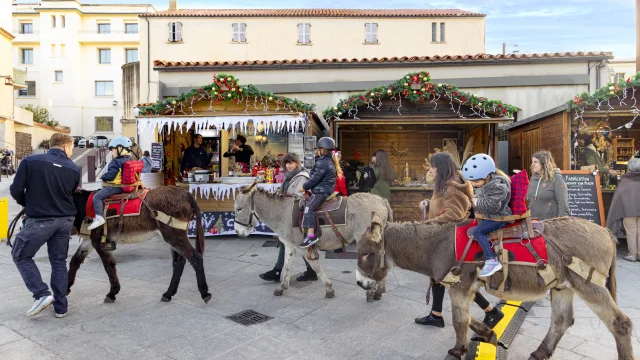 Balade Poney Ane Natali In Bunifazziu Marche Noel Bonifacio